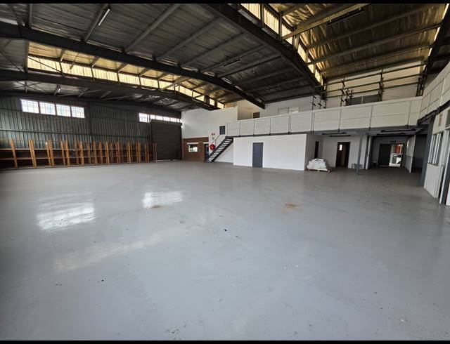 930M² WAREHOUSE TO LET IN OPHIRTON